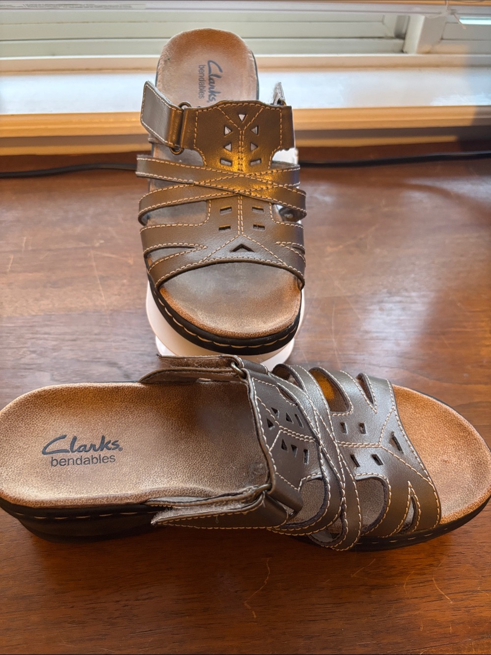 Clarks Metallic Gray Women's Cutout Slip-On Sandals 7.5W